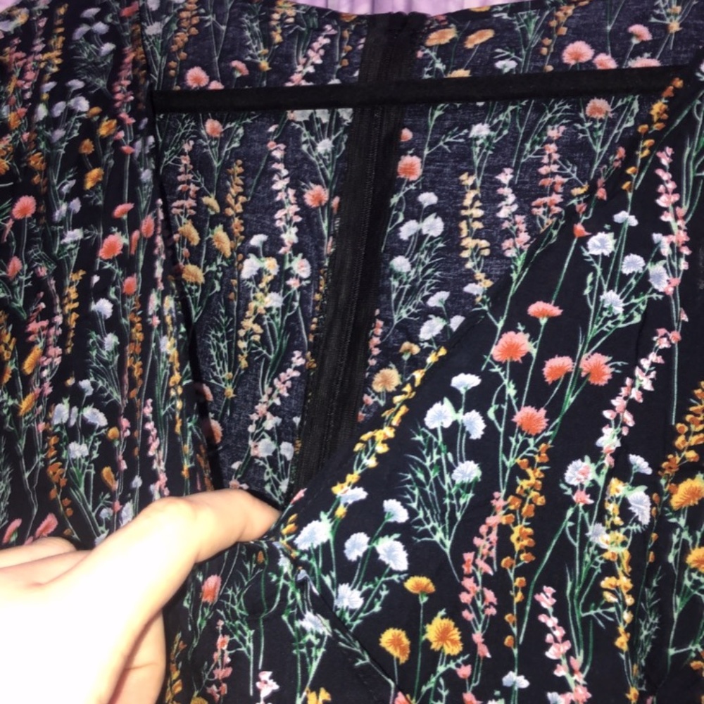 Flower Dress - Picture 2 of 4